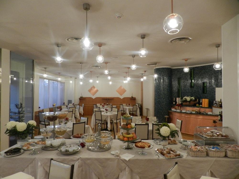 Millennium Gold Hotel Napoli Ngoại thất bức ảnh